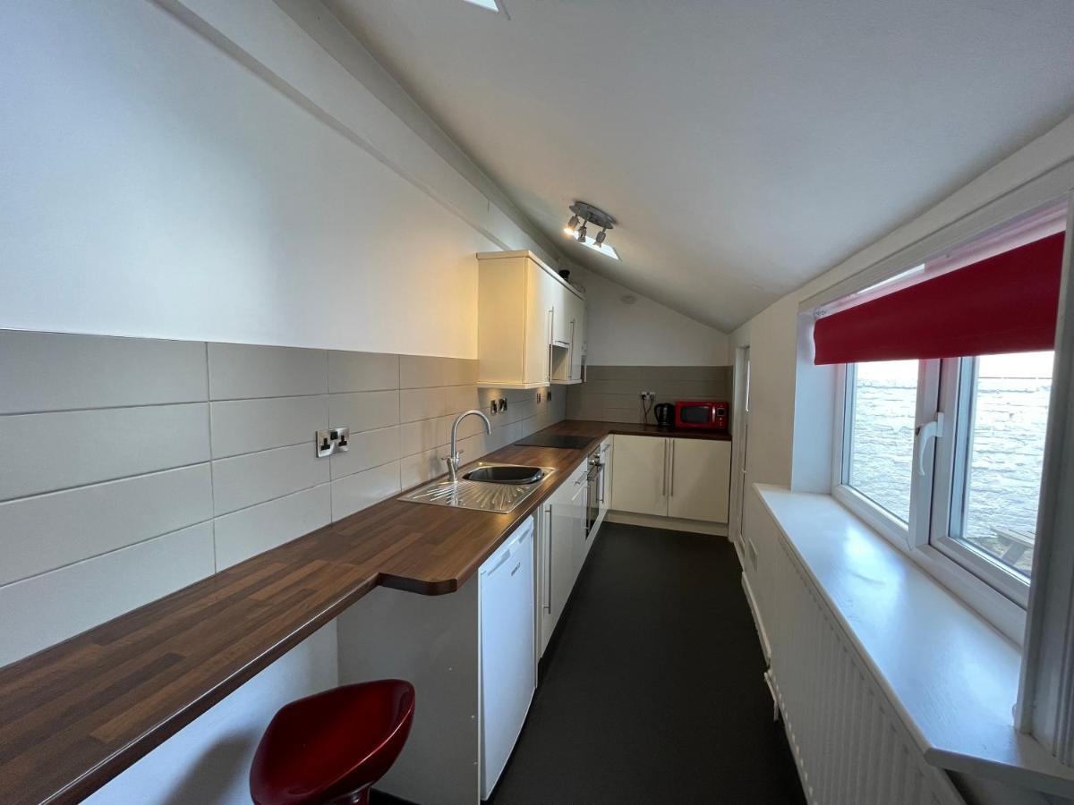 45 The Square Holiday Apartments Scarborough Ngoại thất bức ảnh