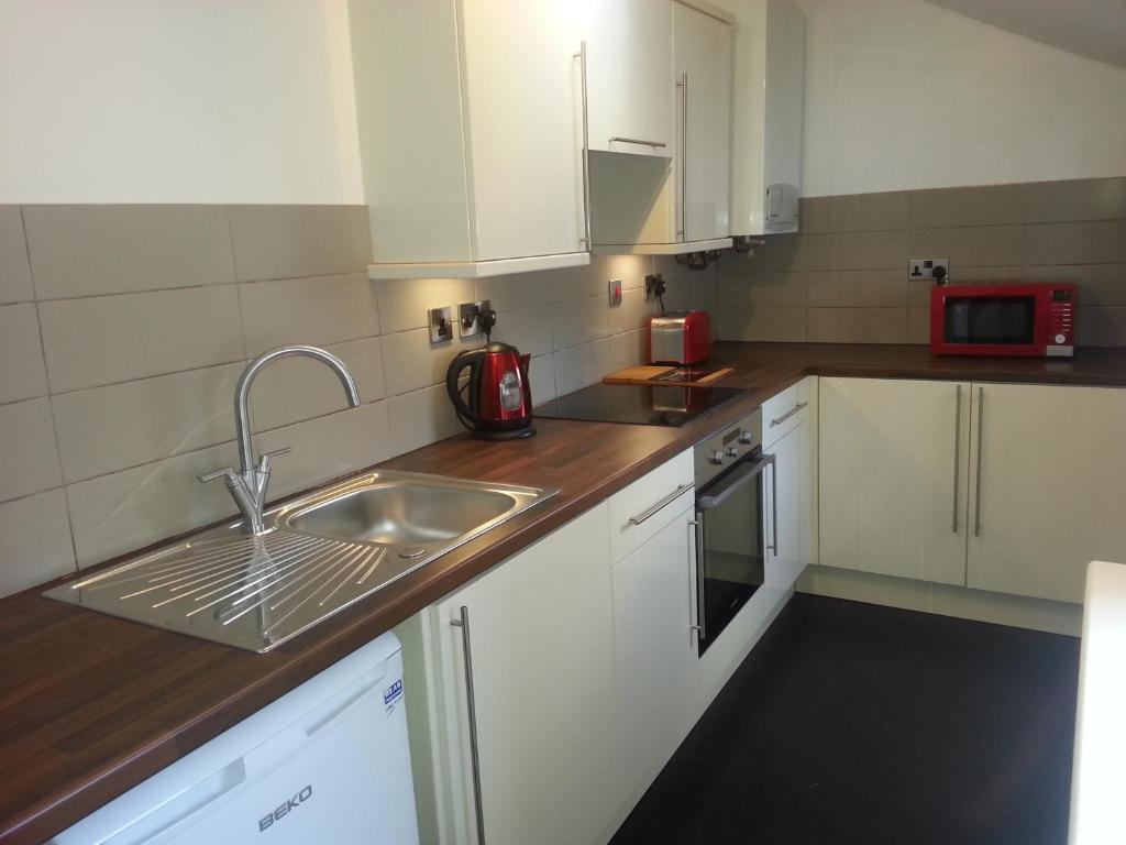 45 The Square Holiday Apartments Scarborough Phòng bức ảnh
