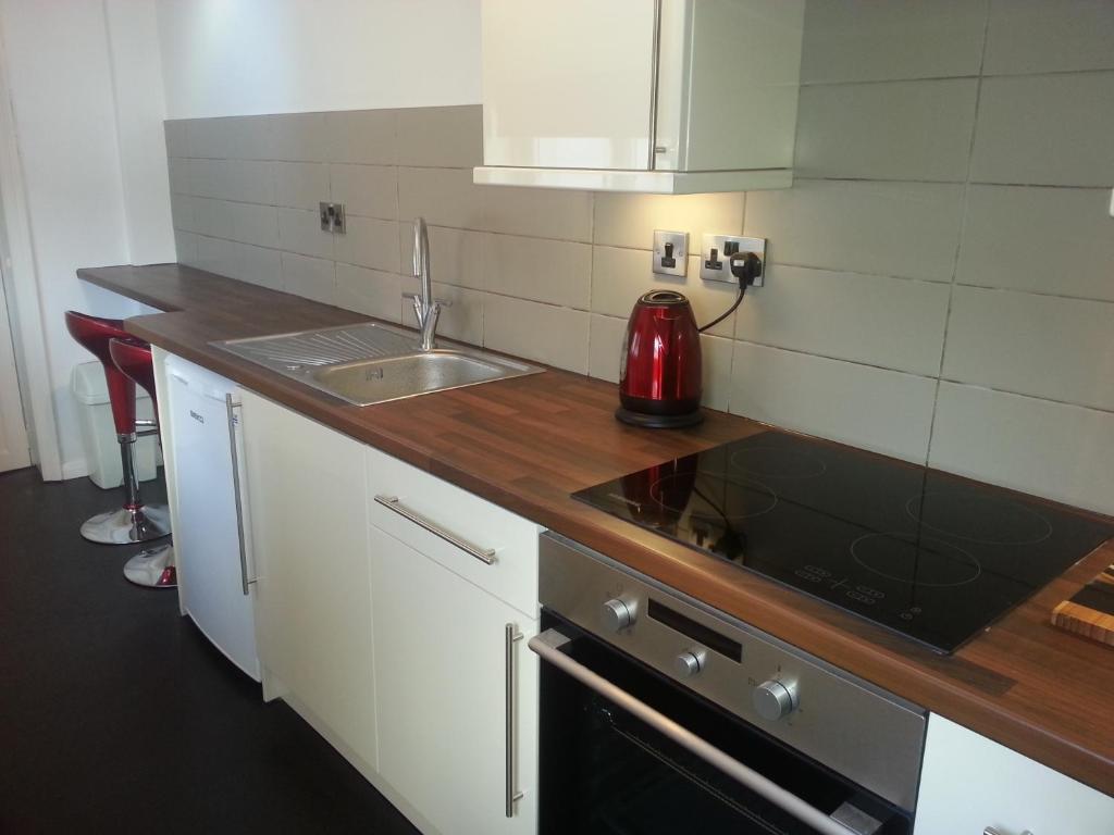 45 The Square Holiday Apartments Scarborough Phòng bức ảnh